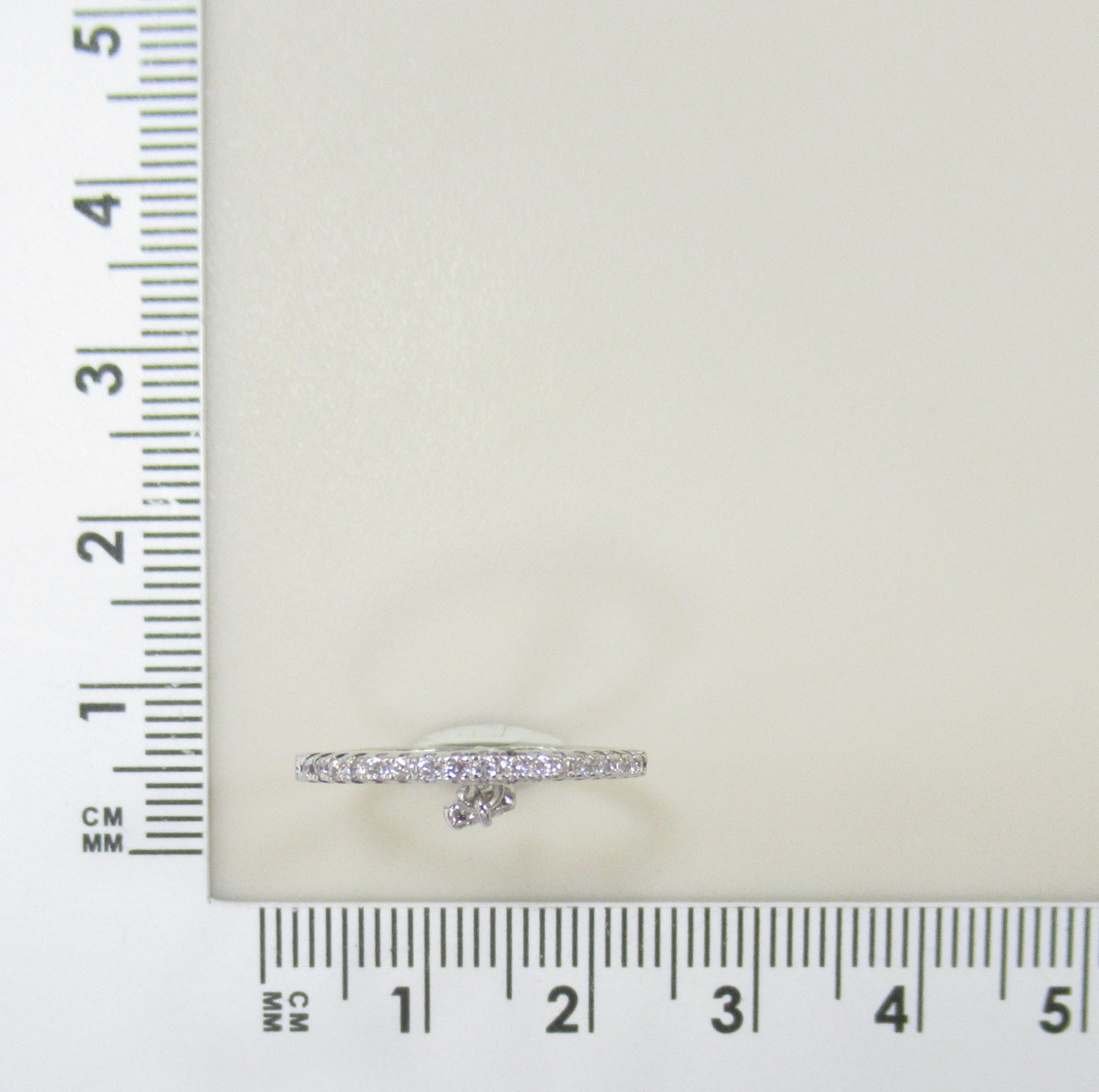 Серебряное кольцо 925 пробы; вставки 27 Фианит бесцв.;